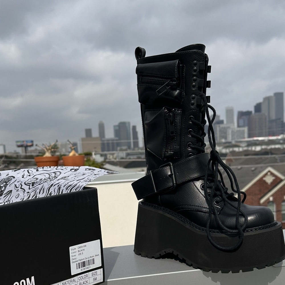 Current Mood Obsidian Platform Zip Up Boots - Picture 3 of 12